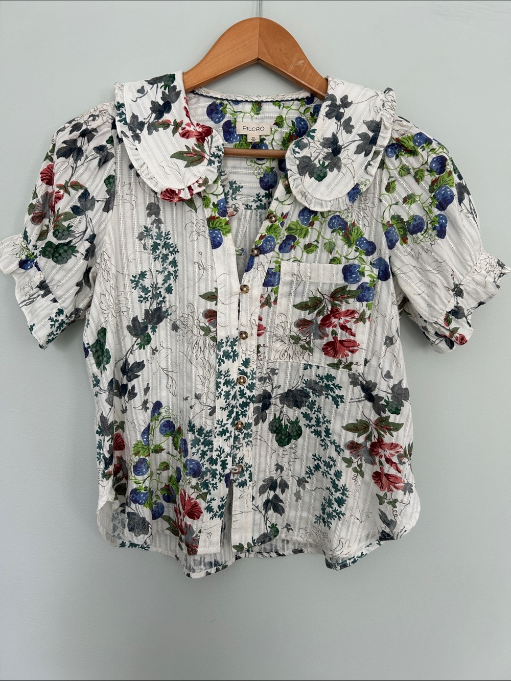 Pilcro Kiera White Floral Button-Front Blouse with Peter Pan Collar